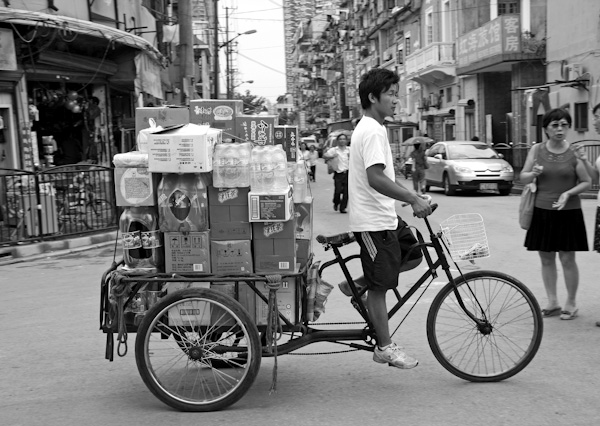 Seitenstraße in der Innenstadt von Shanghai